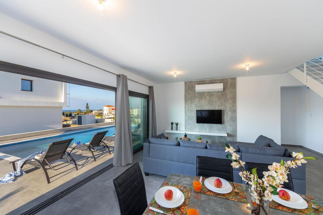 Villa Marlene, Walking Distance To Coral Beach! Pegeia Exterior foto