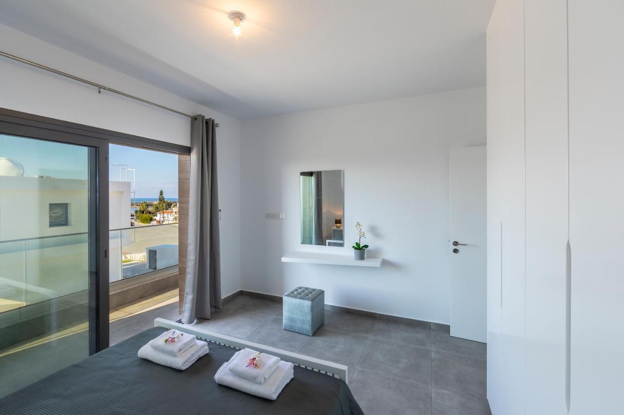 Villa Marlene, Walking Distance To Coral Beach! Pegeia Exterior foto